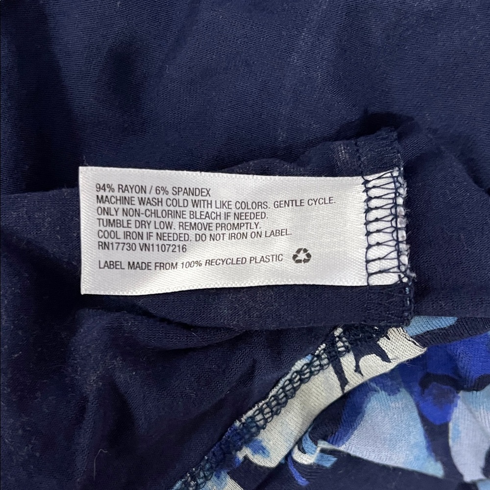 Isabel Maternity by Ingrid & Isabel Navy Floral Maxi Dress - Picture 4 of 4